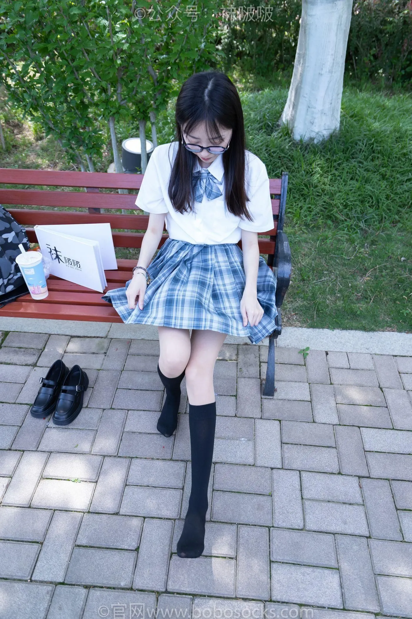 [BoBoSocks袜啵啵]NO.007 稚予-JK制服、皮鞋、黑色中筒棉袜、肉丝 [143P]插图5